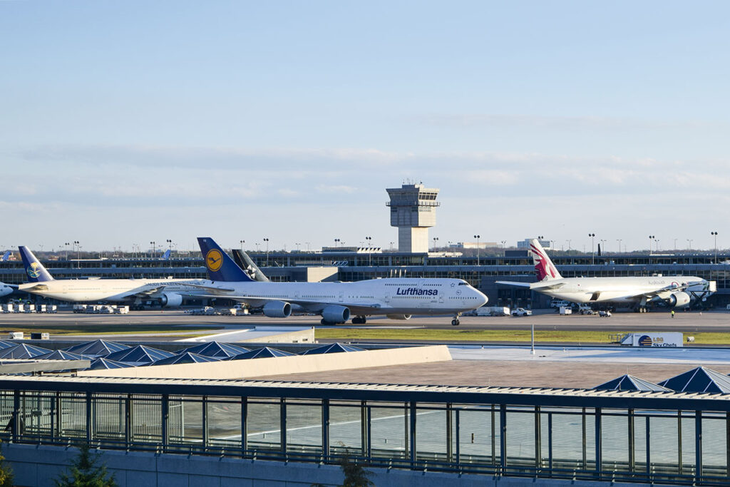 Airlines at Dulles Airport