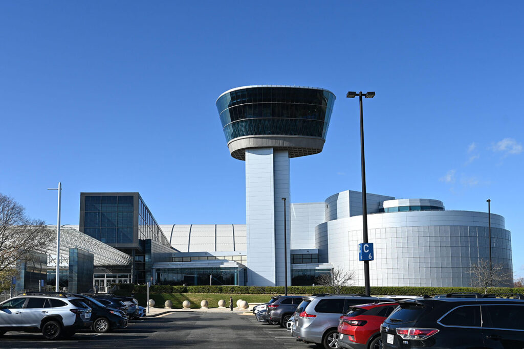 Visiting-The-Steven-F.-Udvar-Hazy-National-Air-and-Space-Museum